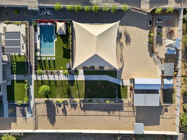 1124 E LOVELAND Lane, San Tan Valley, AZ 85140