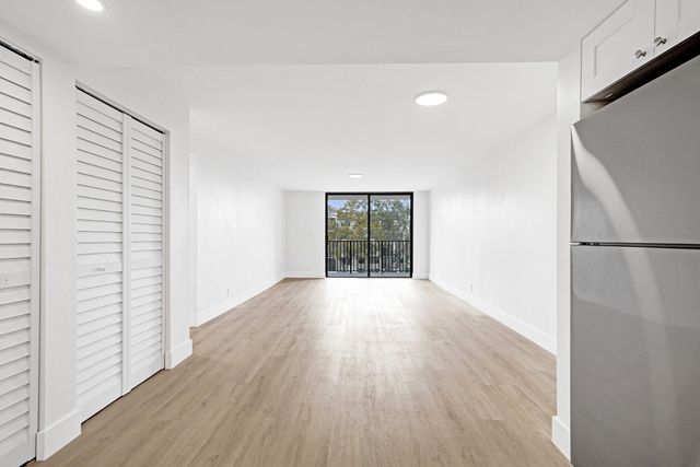 6195 Rock Island Road 413, Tamarac, FL 33319