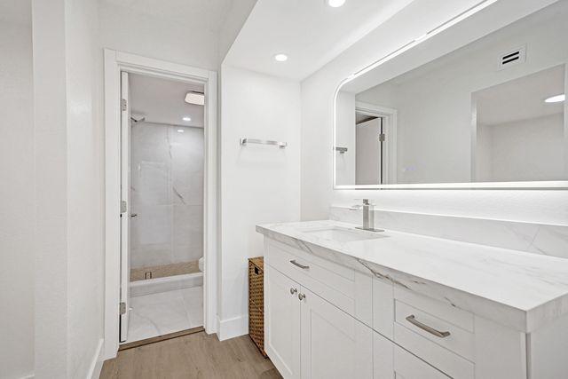 6195 Rock Island Road 413, Tamarac, FL 33319