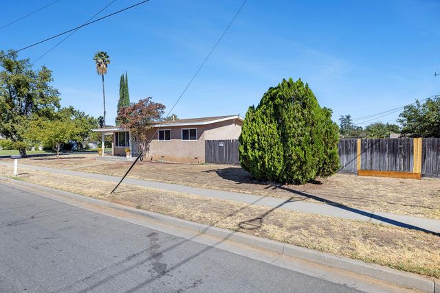 138 W Escalon Avenue, Fresno, CA 93704