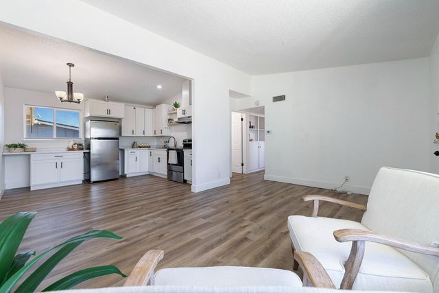 138 W Escalon Avenue, Fresno, CA 93704