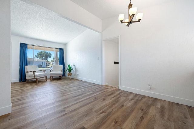 138 W Escalon Avenue, Fresno, CA 93704