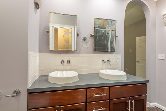 800 W 4TH Street, Bloomington, IN 47404