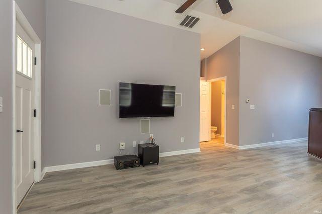 800 W 4TH Street, Bloomington, IN 47404