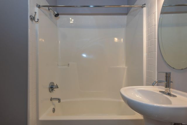 800 W 4TH Street, Bloomington, IN 47404