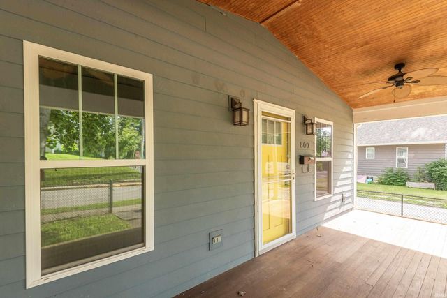 800 W 4TH Street, Bloomington, IN 47404