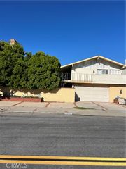 16662 Somerset, Huntington Beach, CA 92649