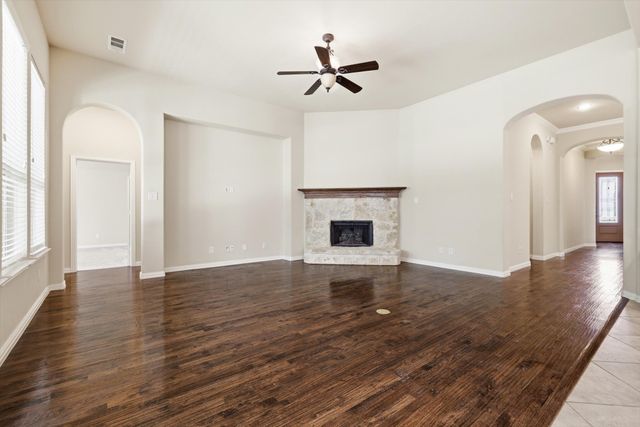 6800 Edwards Road, Denton, TX 76208