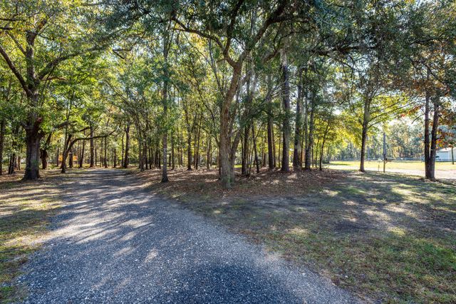 5950 Lowell Reed Road, Ravenel, SC 29470