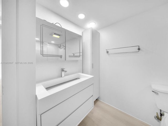 301 174th Street 1818, Sunny Isles Beach, FL 33160