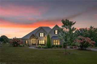 9005 Quiet Reserve Road, Kernersville, NC 27284