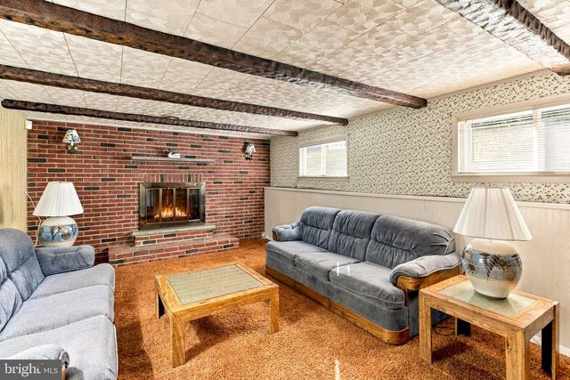 516 BEVERLY DR, Magnolia, NJ 08049