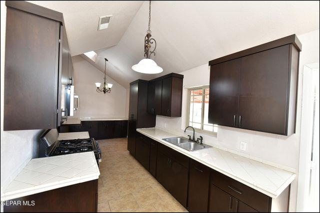 908 BOLIVIA Street, El Paso, TX 79903