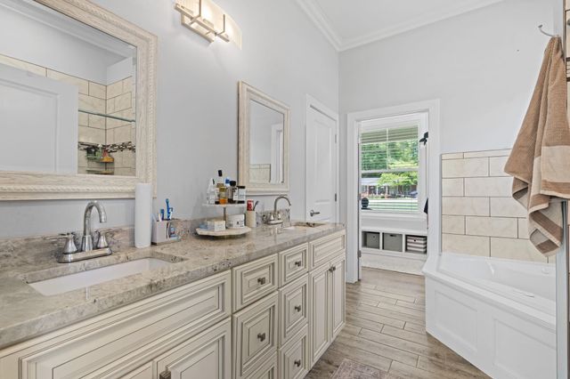 101 S Valley Lane, Greenville, SC 29611