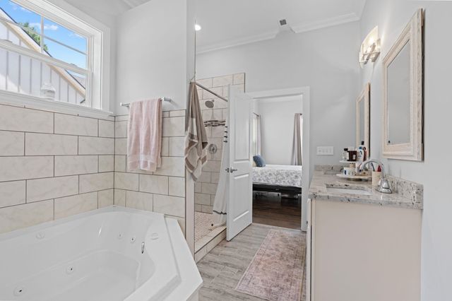 101 S Valley Lane, Greenville, SC 29611