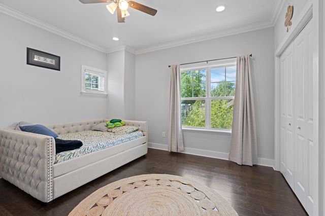 101 S Valley Lane, Greenville, SC 29611