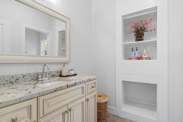 101 S Valley Lane, Greenville, SC 29611