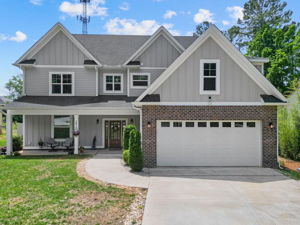 101 S Valley Lane, Greenville, SC 29611