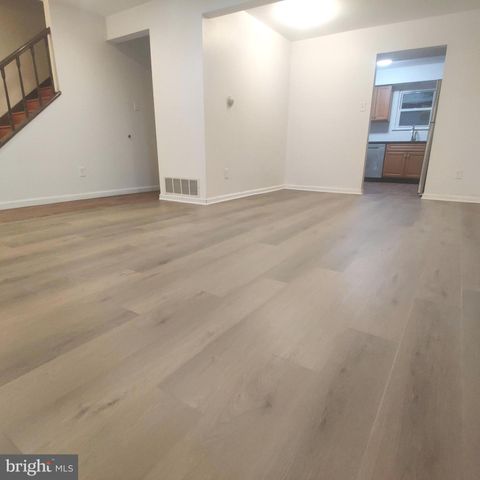 313 CARLETON LN, Mount Laurel, NJ 08054