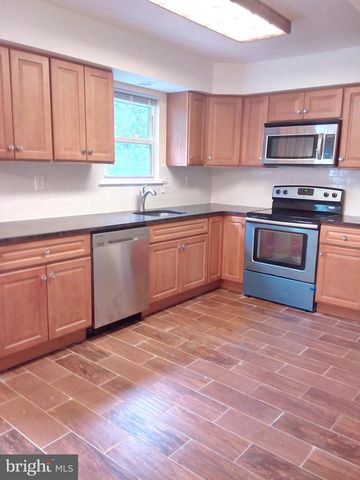 313 CARLETON LN, Mount Laurel, NJ 08054