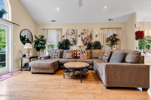 15 Medici Drive, Manchester, NJ 08759
