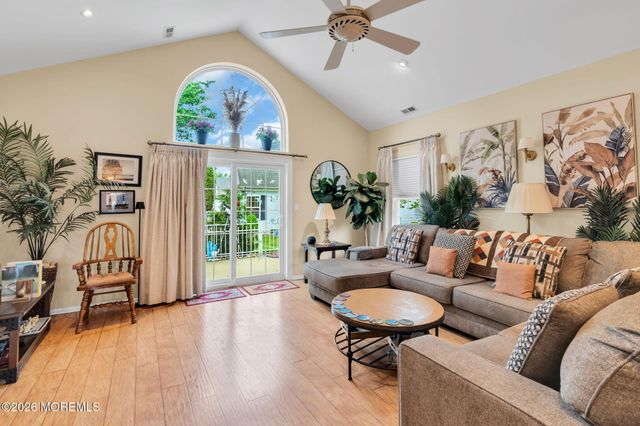 15 Medici Drive, Manchester, NJ 08759