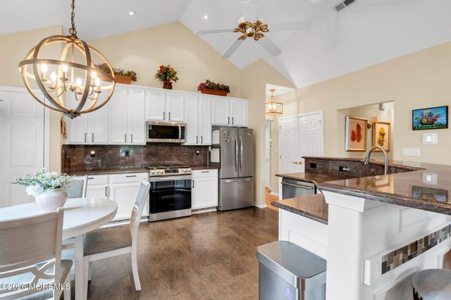 15 Medici Drive, Manchester, NJ 08759