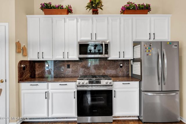 15 Medici Drive, Manchester, NJ 08759