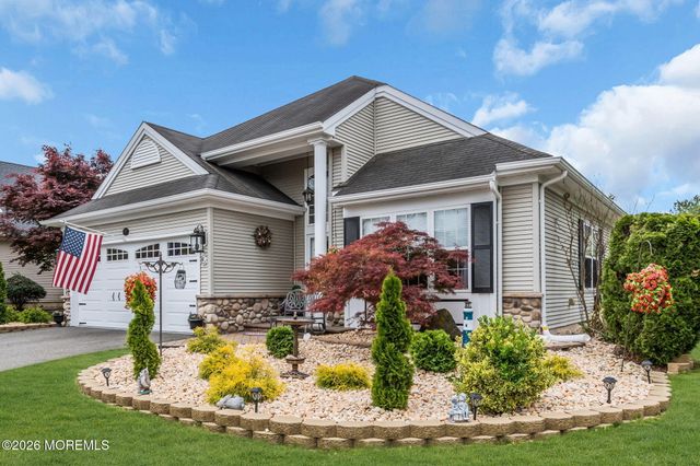 15 Medici Drive, Manchester, NJ 08759