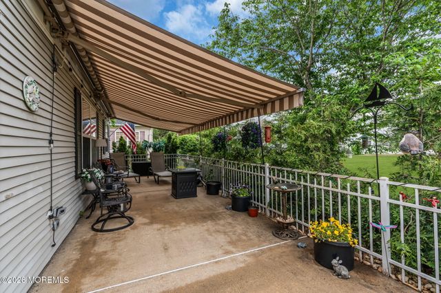 15 Medici Drive, Manchester, NJ 08759