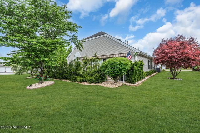 15 Medici Drive, Manchester, NJ 08759