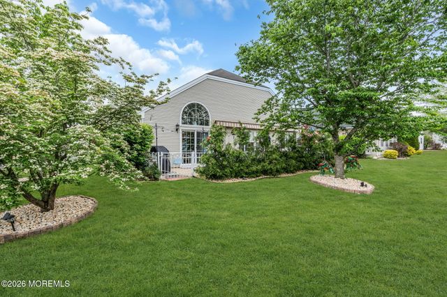 15 Medici Drive, Manchester, NJ 08759