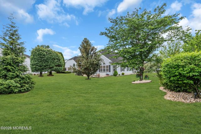 15 Medici Drive, Manchester, NJ 08759