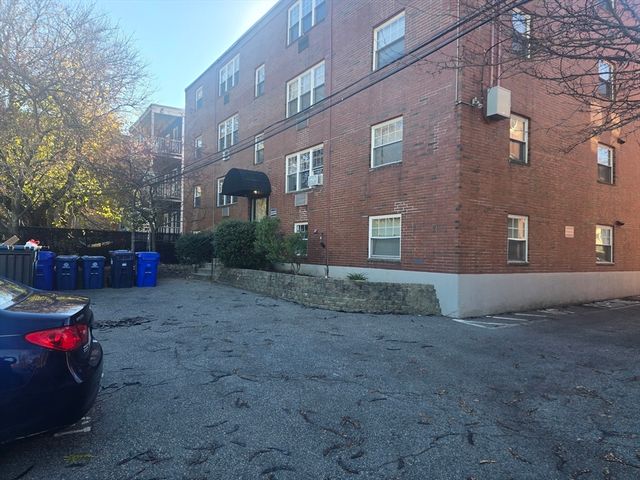 520 Talbot Ave 9, Boston, MA 02124