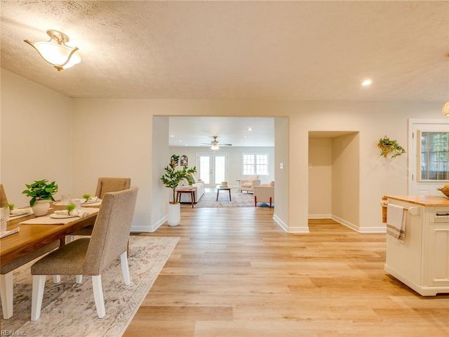 230 Rich RD, Yorktown, VA 23693