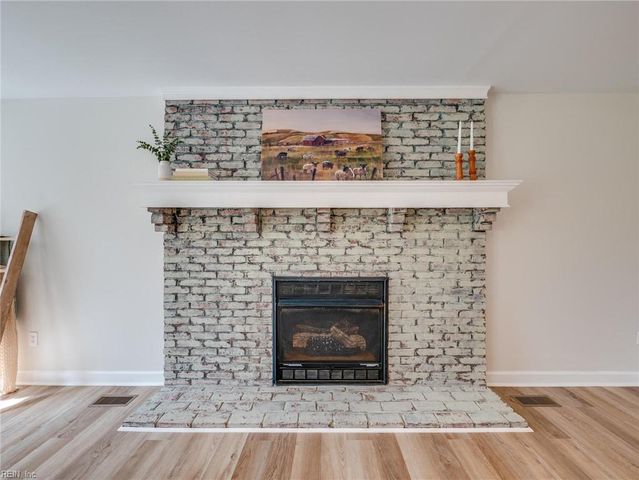 230 Rich RD, Yorktown, VA 23693