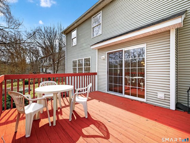 86 Corey Lane, East Lyme, CT 06357