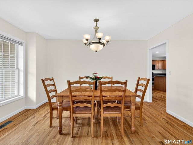 86 Corey Lane, East Lyme, CT 06357