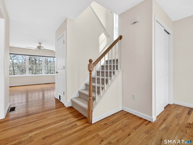 86 Corey Lane, East Lyme, CT 06357