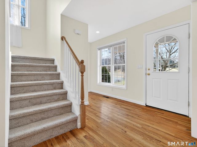 86 Corey Lane, East Lyme, CT 06357