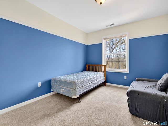 86 Corey Lane, East Lyme, CT 06357