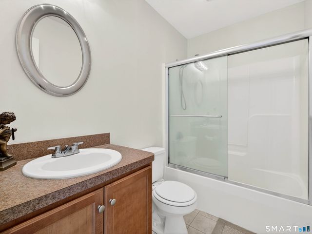 86 Corey Lane, East Lyme, CT 06357