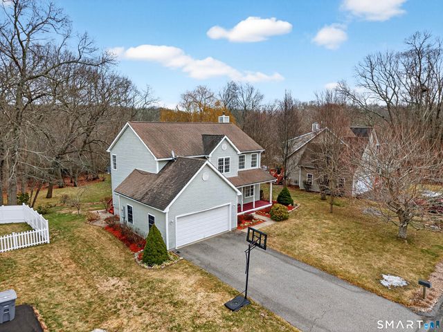 86 Corey Lane, East Lyme, CT 06357