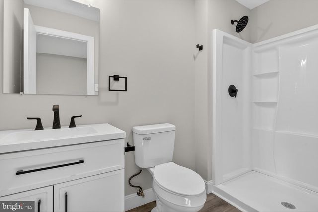 5960 CLOVER RD, Harrisburg, PA 17112