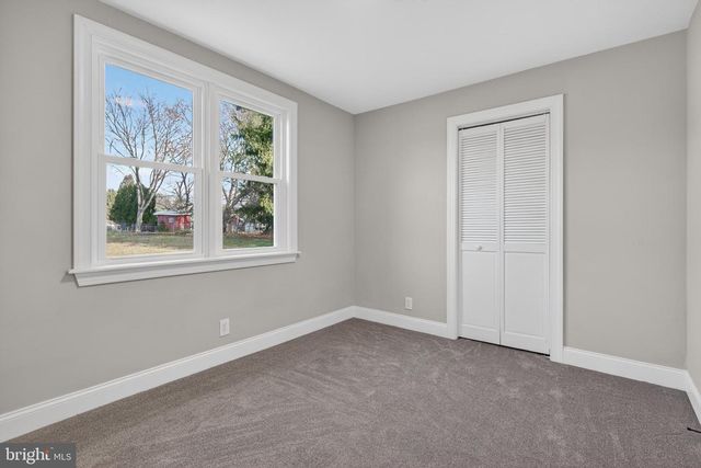 5960 CLOVER RD, Harrisburg, PA 17112