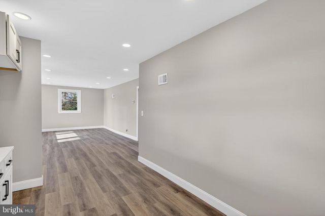 5960 CLOVER RD, Harrisburg, PA 17112