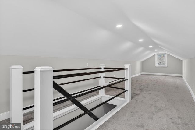 5960 CLOVER RD, Harrisburg, PA 17112