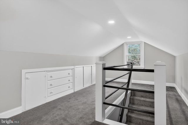 5960 CLOVER RD, Harrisburg, PA 17112