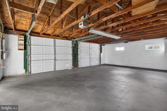 5960 CLOVER RD, Harrisburg, PA 17112