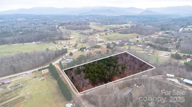 5264 Matthews Pond Road, Morganton, NC 28655